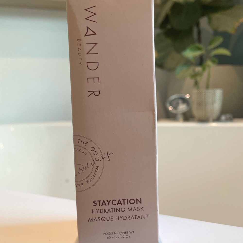 Hydrating facial mask by Wander beauty